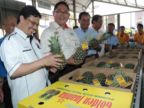 DATUK SERI NOH OMAR