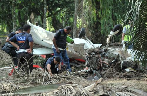 JB03_29072012_PESAWAT_TERHEMP