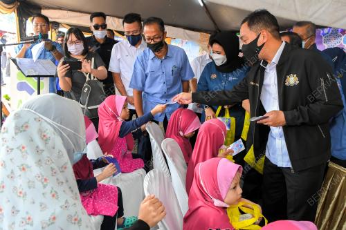 DATUK ONN HAFIZ GHAZI 