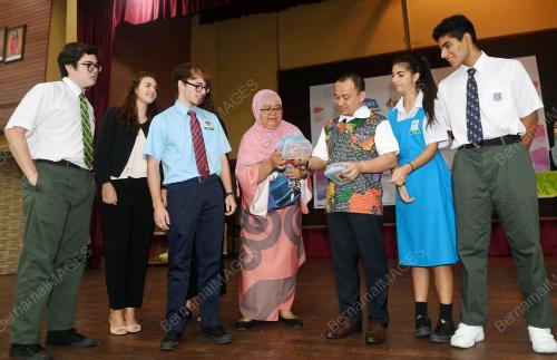 JB03_30092018_PERTUKARAN_PELAJAR