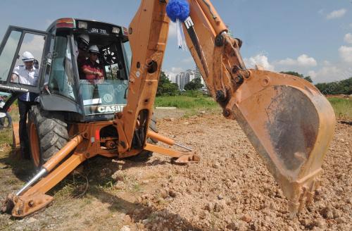 JB04_01052017_MB-PECAH_TANAH