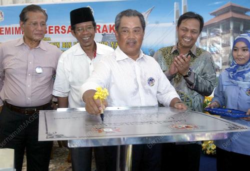 MUHYIDDIN YASSIN
