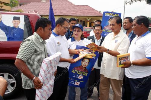 AB AZIZ KAPRAWI