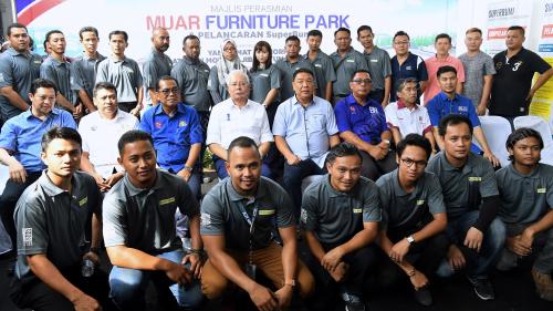 JB04_03042018_PM_MUAR_BN201804023973
