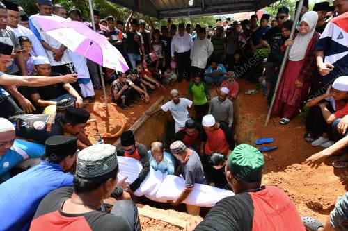 JB04_04042019_PENGHORMATAN_TERAKHIR
