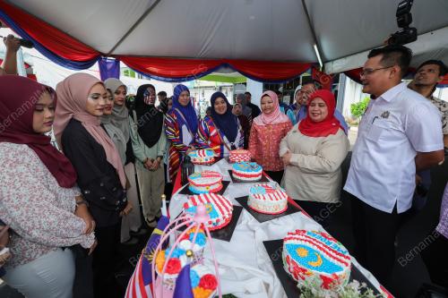 DATUK RUBIAH WANG 