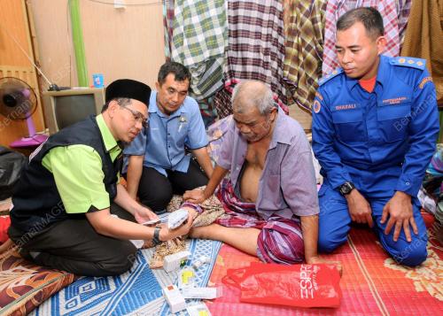 JB04_04122013_SEGAMAT_BANJIR