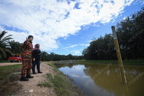 BANJIR TANGKAK