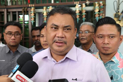 DATUK AZMAN ABIDIN