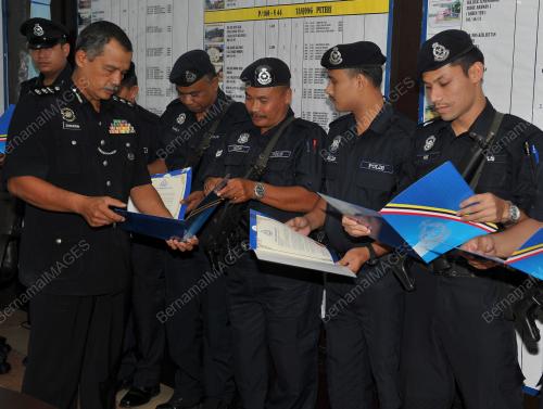 JB04_05062012_POLIS_JBS