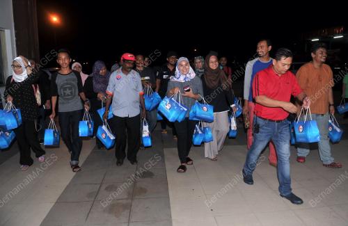 JB04_06062017_KMJ_SINGGAH_SAHUR_BN201706045880