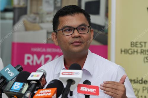 AKMAL NASRULLAH MOHD NASIR