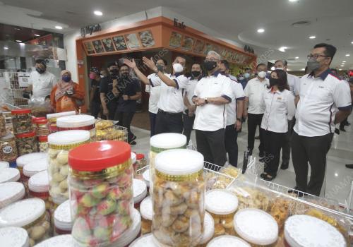 TAN SERI NOH OMAR