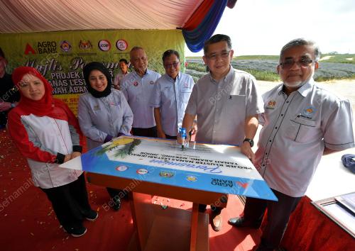 DATUK SERI SALAHUDDIN AYUB