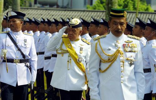 SULTAN ISKANDAR SULTAN ISMAIL