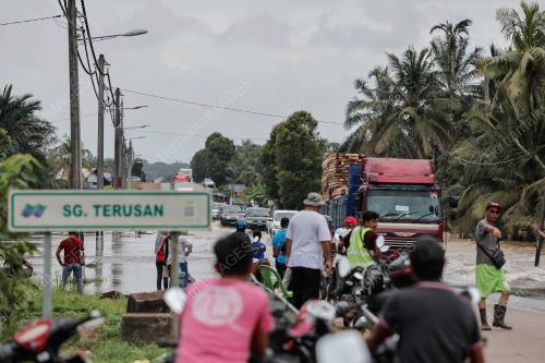 TINJAUAN BANJIR DI BATU PAHAT