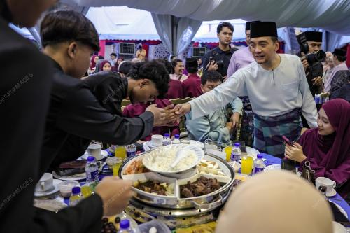 DATUK ONN HAFIZ GHAZI