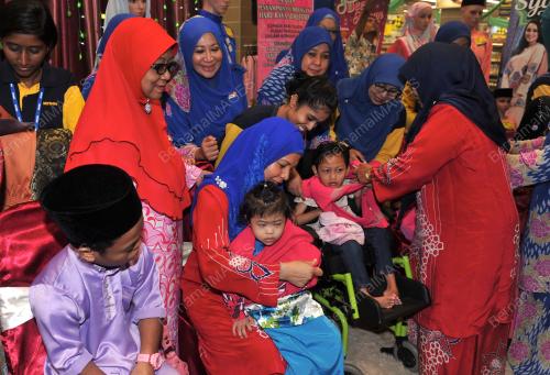JB04_08062017_SUMBANGAN_RAYA_BN201706076274