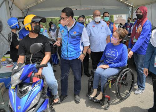 DATUK SERI AHMAD FAIZAL AZUMU
