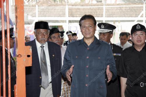 ABDUL GHANI OTHMAN