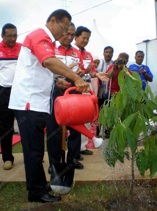 ABDUL GHANI OTHMAN