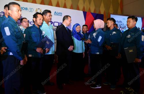 JB04_10092019_GRADUASI_CIDB_BN201908158044