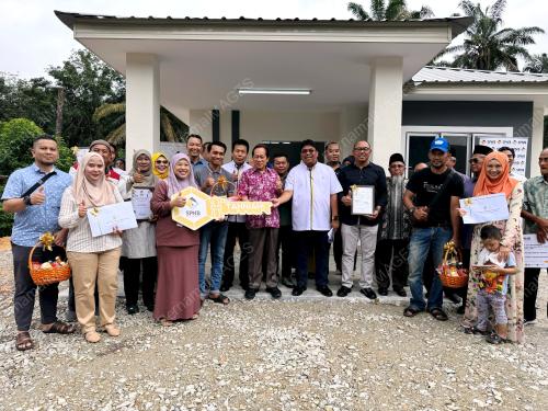 DATUK SERI AHMAD MASLAN