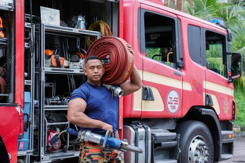 STRONGMAN BOMBA