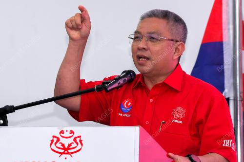 DATUK SERI DR ADHAM BABA 