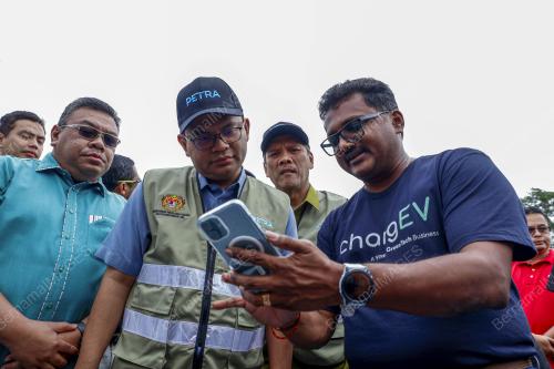 AKMAL NASRULLAH MOHD NASIR