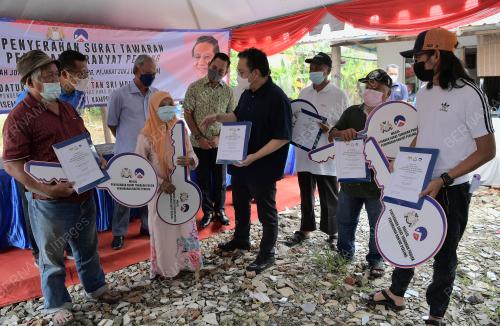 DATUK NUR JAZLAN MOHAMED