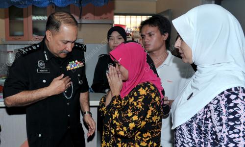 JB04_13032012_NADIRAH