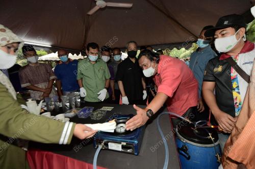 TAN SRI MUHYIDDIN YASSIN