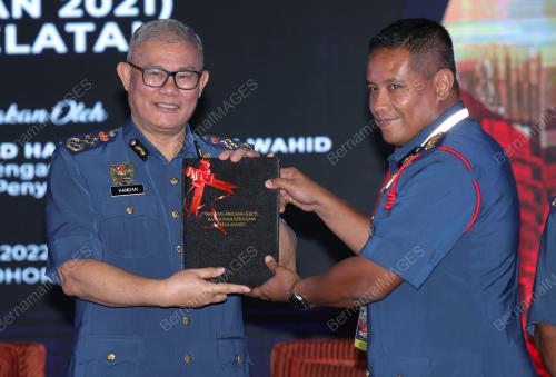 DATUK SERI MOHAMMAD HAMDAN WAHID