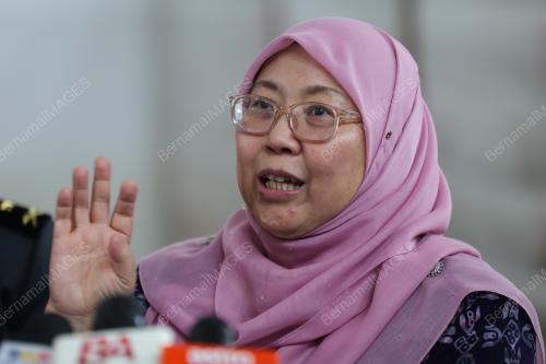 DR FUZIAH SALLEH