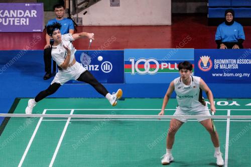BADMINTON AKHIR PETRONAS SERIES