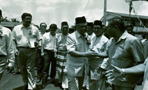 JB04_150390_PONTIAN2