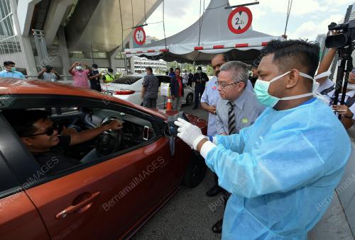 DATUK SERI DR ADHAM BABA