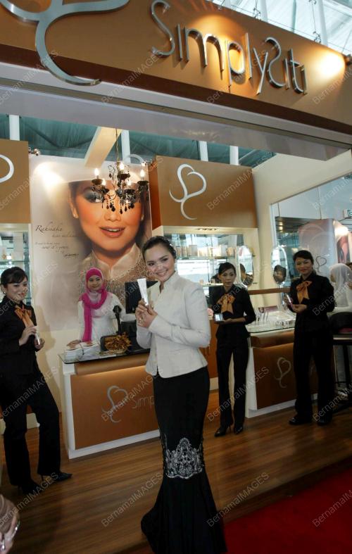 SITI NURHALIZA TARUDDIN