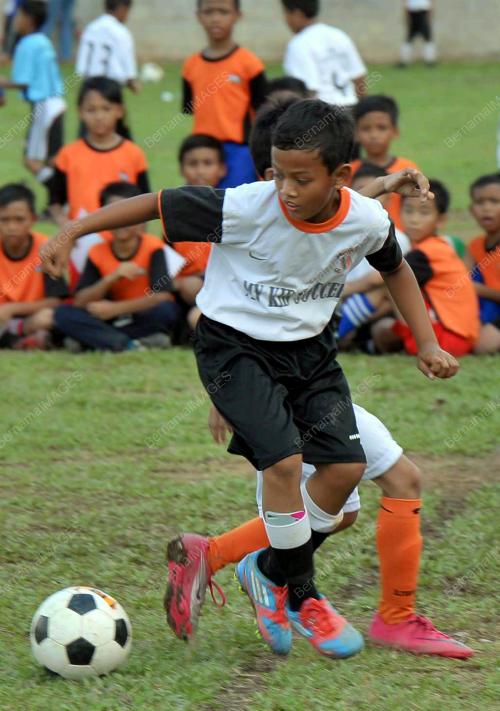 JB04_15072012_KOMUNITI_BOLA