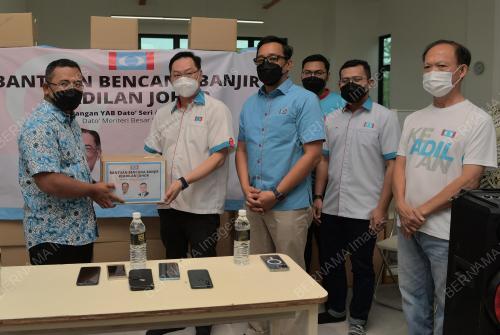 DATUK SERI AMIRUDIN SHARI