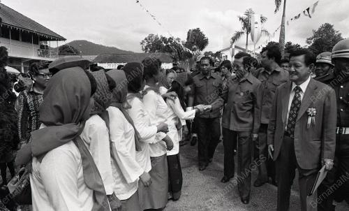 DR. MAHATHIR MOHAMAD
