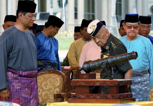 SULTAN ISKANDAR