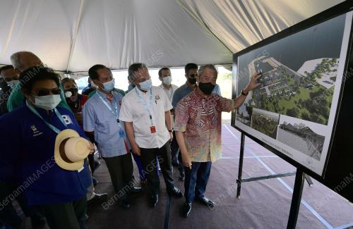 TAN SRI MUHYIDDIN YASSIN