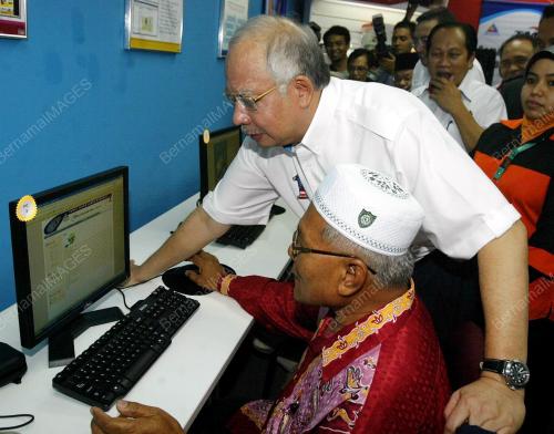 JB04_17012011_PM-FELDA