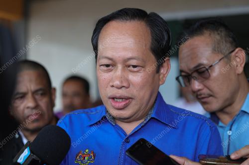 DATUK SERI AHMAD MASLAN