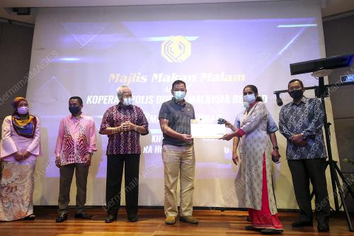 DATUK SERI AYUB YAAKOB