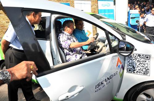 JB04_19012015_KERETA_ELETRIK