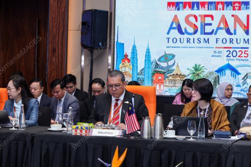 DATUK WIRA ROSLAN TAN SRI ABDUL RAHMAN 