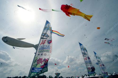 FESTIVAL LAYANG-LAYANG